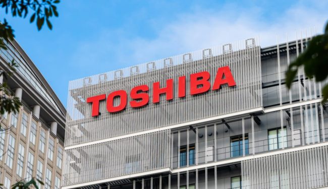 Toshiba разделится на две компании