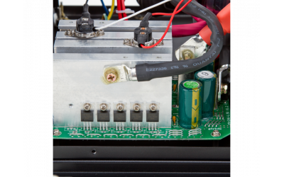 ДБЖ LogicPower LPY-W-PSW-1500VA+ (1050 Вт, ток заряду 10A/15A, зовнішня батарея 24В) - зображення 4