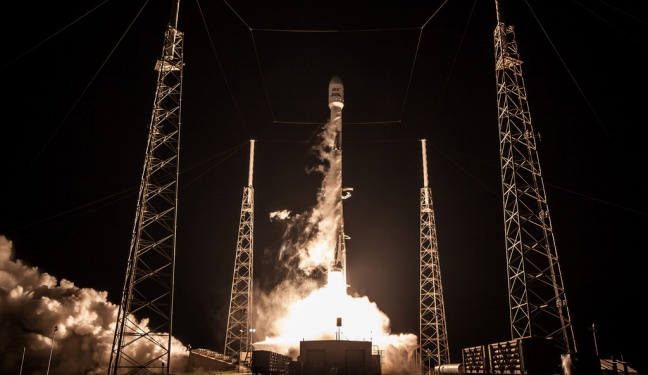 SpaceX запустила супутник SES-12