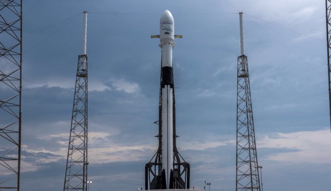 SpaceX успішно запустила Falcon 9 з канадським супутником зв'язку