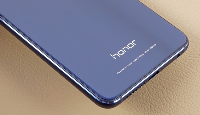 Huawei не буде відокремлювати бренд Honor