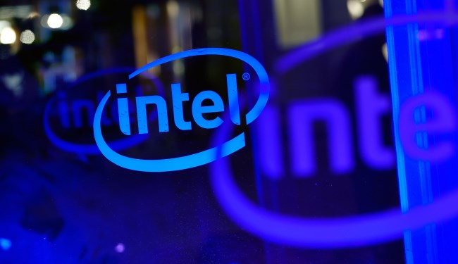 Intel знову очолив рейтинг найбільших чiпмейкерiв