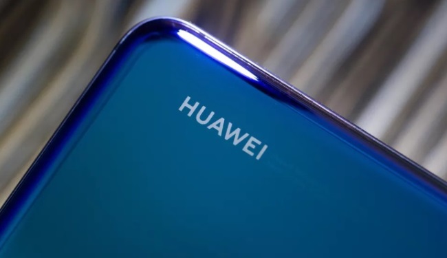 Названо терміни виходу смартфона Huawei з власною ОС