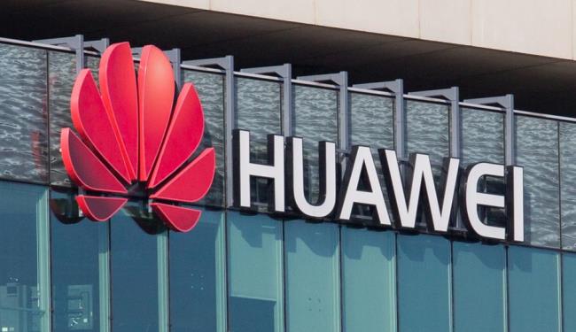 Франція закликала операторів не використовувати технології Huawei