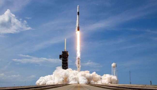 SpaceX успішно запустила десяту партію супутників Starlink